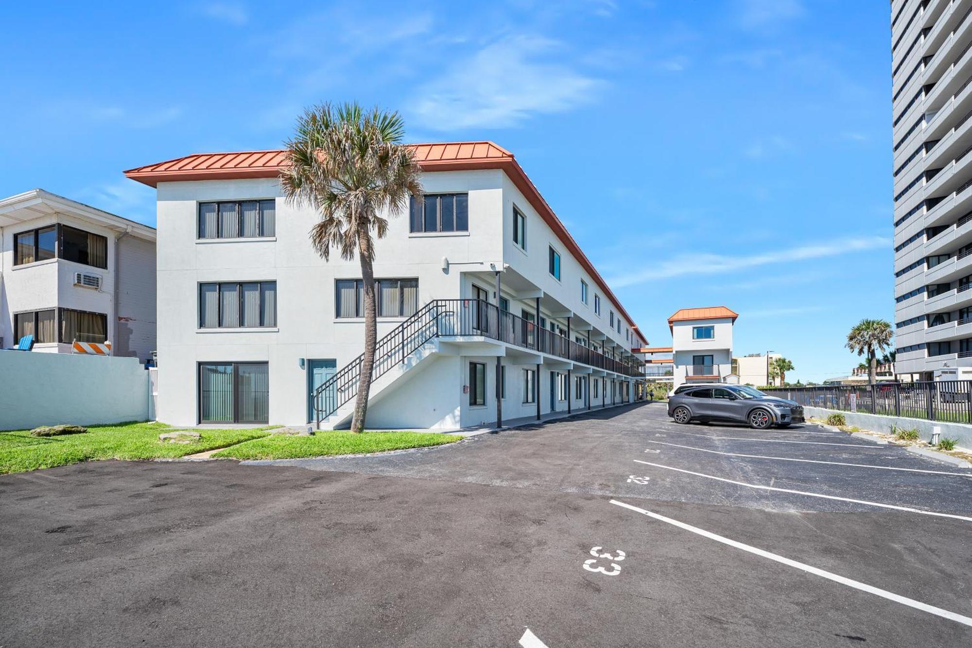 Oceanfront Daytona Beach Condo With Beach Views! 外观 照片