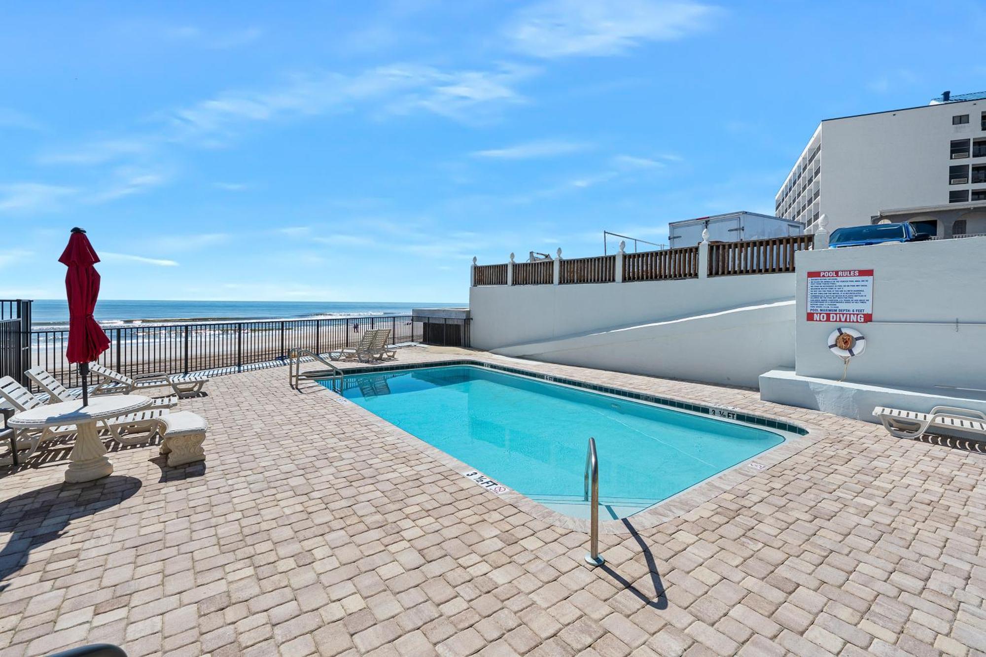Oceanfront Daytona Beach Condo With Beach Views! 外观 照片